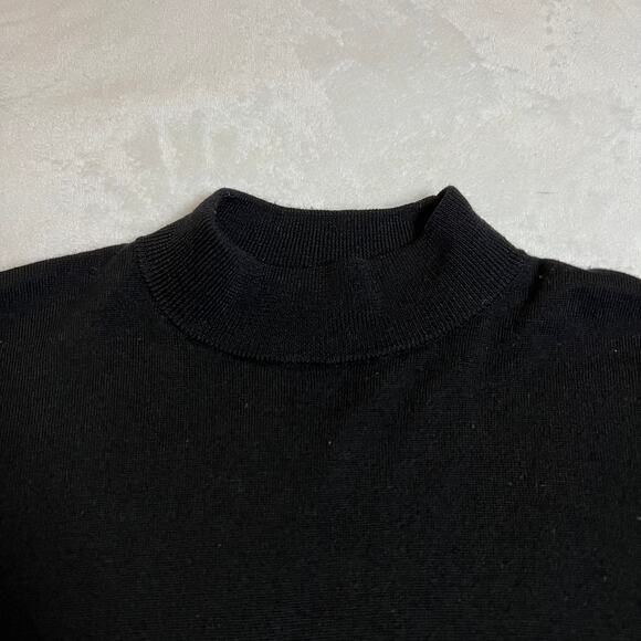 Uniqlo Mock Neck 100% Wool Sweater Size XL Lightweight Layers Minimalist Casual - Picture 3 of 8